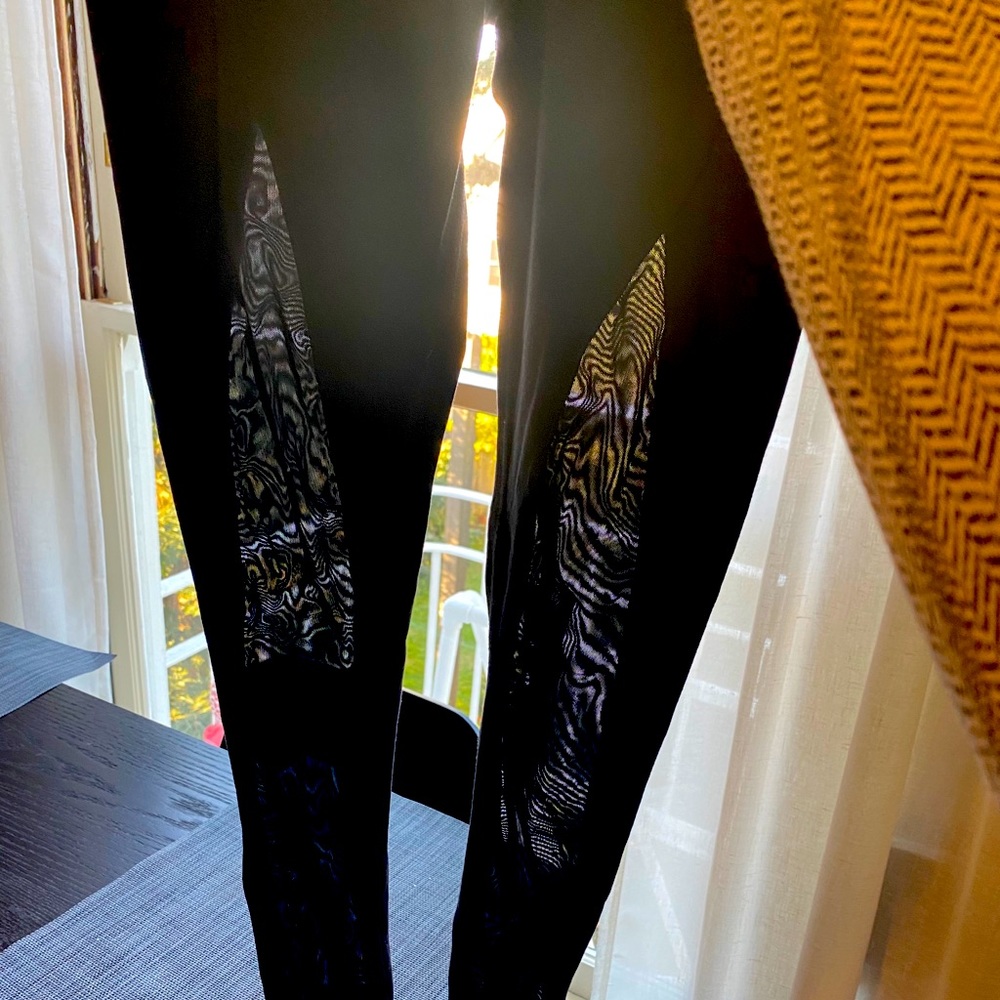 ALO motion legging medium size 6
